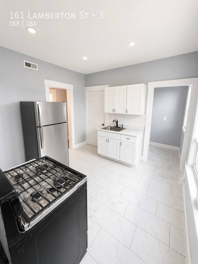 Apartment for rent at 161 Lamberton St #3, New Haven, CT 06519