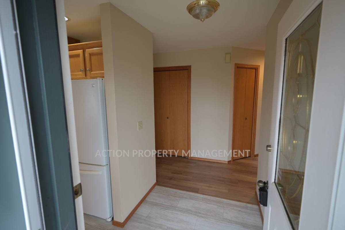Condo for rent at 882 N Oxford Way, Sequim, WA 98382