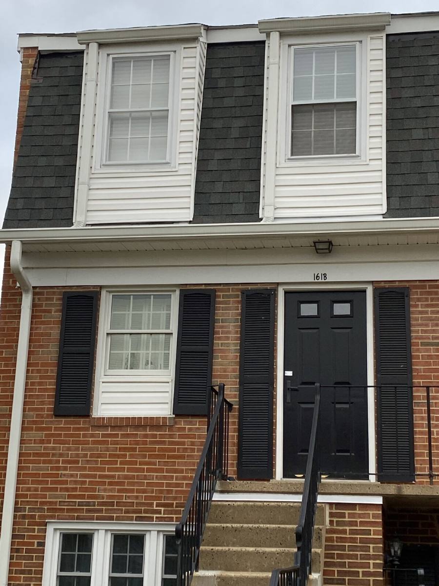Townhouse for rent at 161B Leeds Court, Warrenton, VA 20186