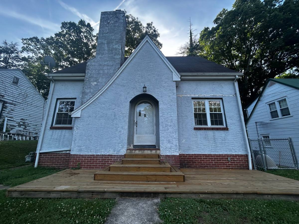 House for rent at 635 Jane St, Charleston, WV 25302