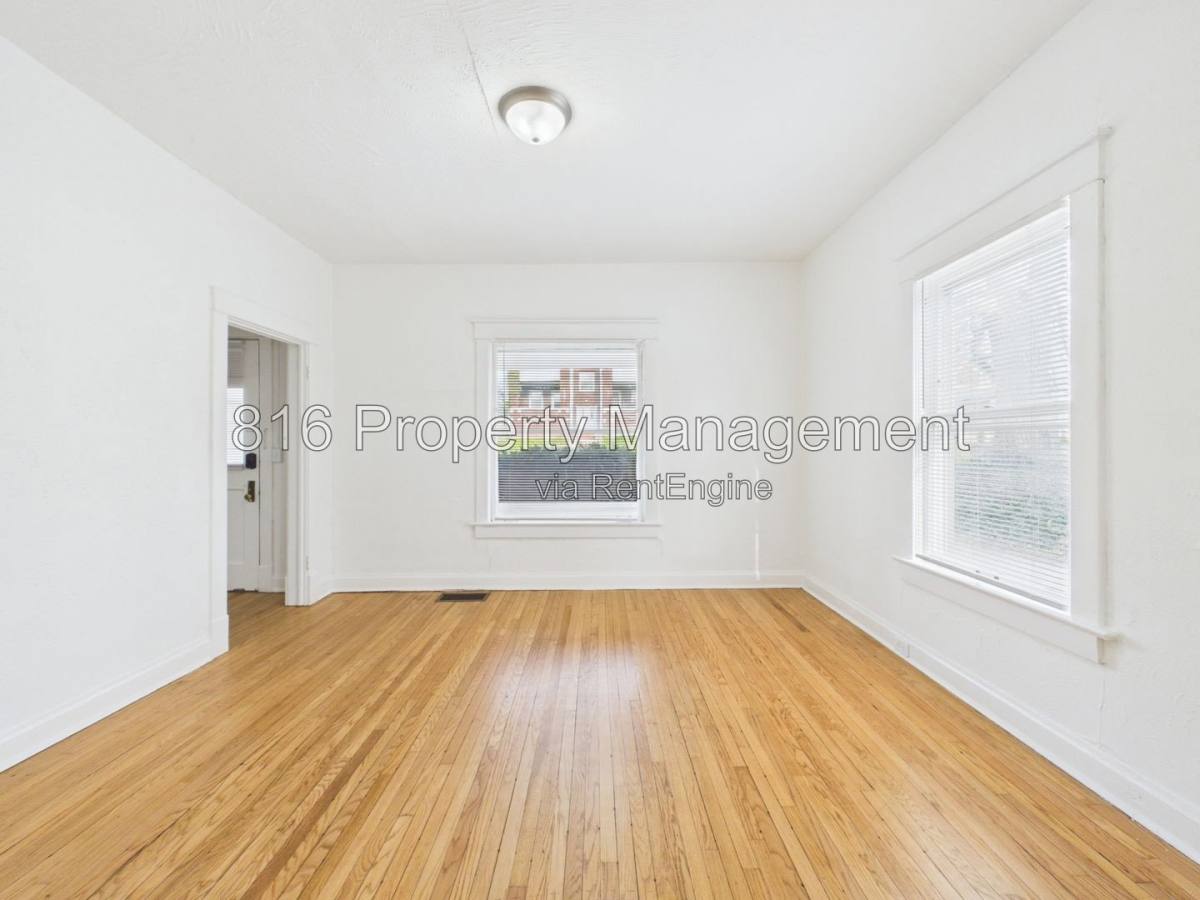 Apartment for rent at 4008 Charlotte St #1, Kansas City, MO 64110
