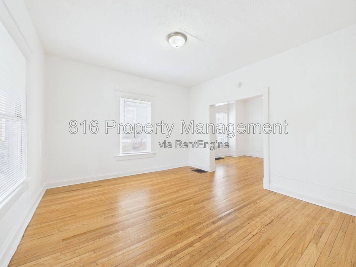 Apartment for rent at 4008 Charlotte St #1, Kansas City, MO 64110
