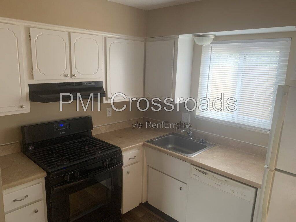 House for rent at 6201 Stornoway Dr N, Columbus, OH 43213