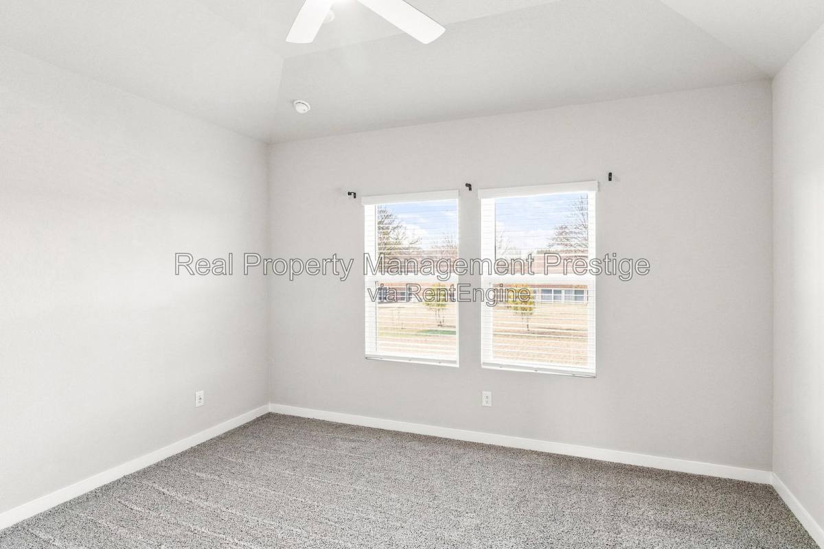 House for rent at 2186 Shady Pier, Kemah, TX 77565
