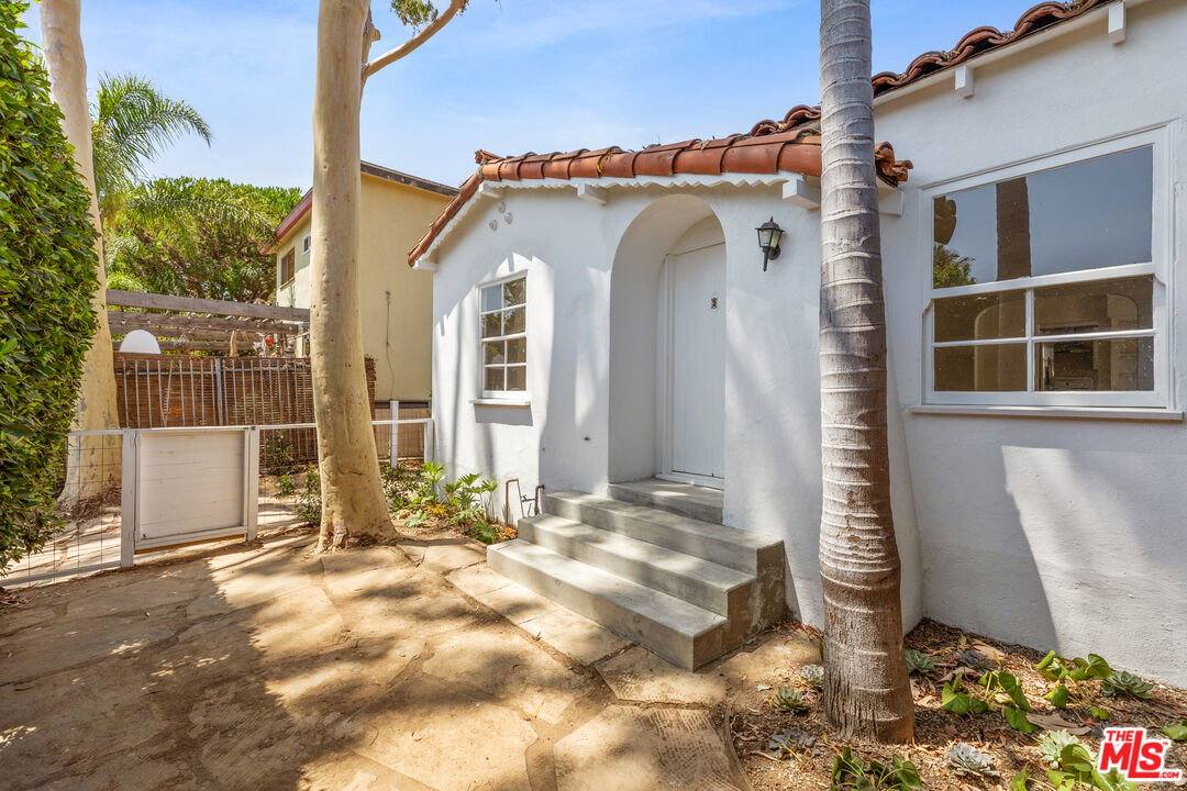 643 Vernon Ave, Venice, CA 90291