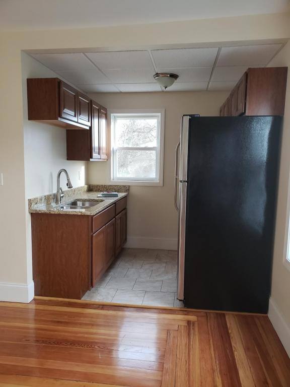 17 Emerson St, Fall River, MA 02720