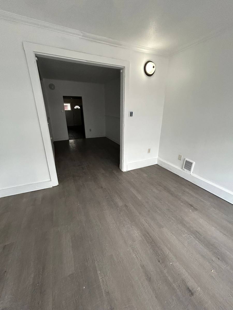 522 W Pine St, Mahanoy City, PA 17948 - Townhouse for Rent - Image 5