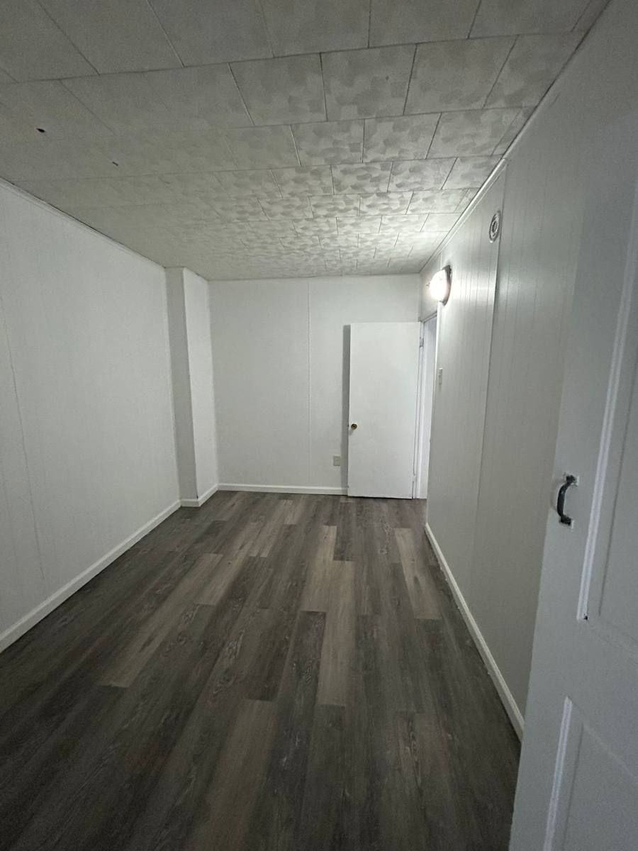 522 W Pine St, Mahanoy City, PA 17948 - Townhouse for Rent - Image 3