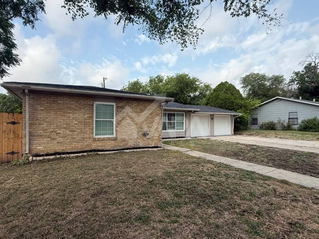 2902 Woodcliffe St, San Antonio, TX 78230 - House for Rent - Image 2