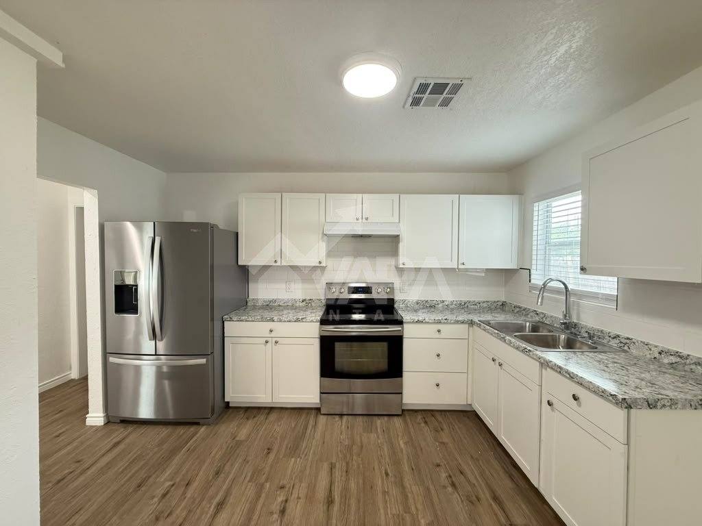 2902 Woodcliffe St, San Antonio, TX 78230 - House for Rent - Image 5