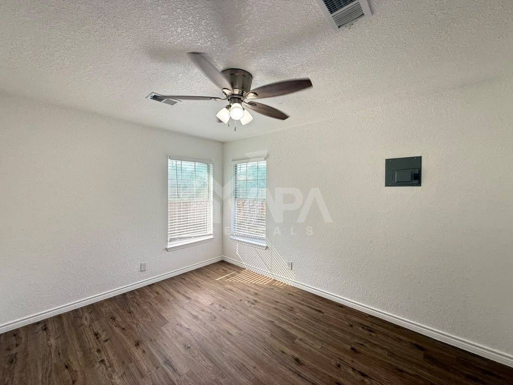 2902 Woodcliffe St, San Antonio, TX 78230 - House for Rent - Image 8