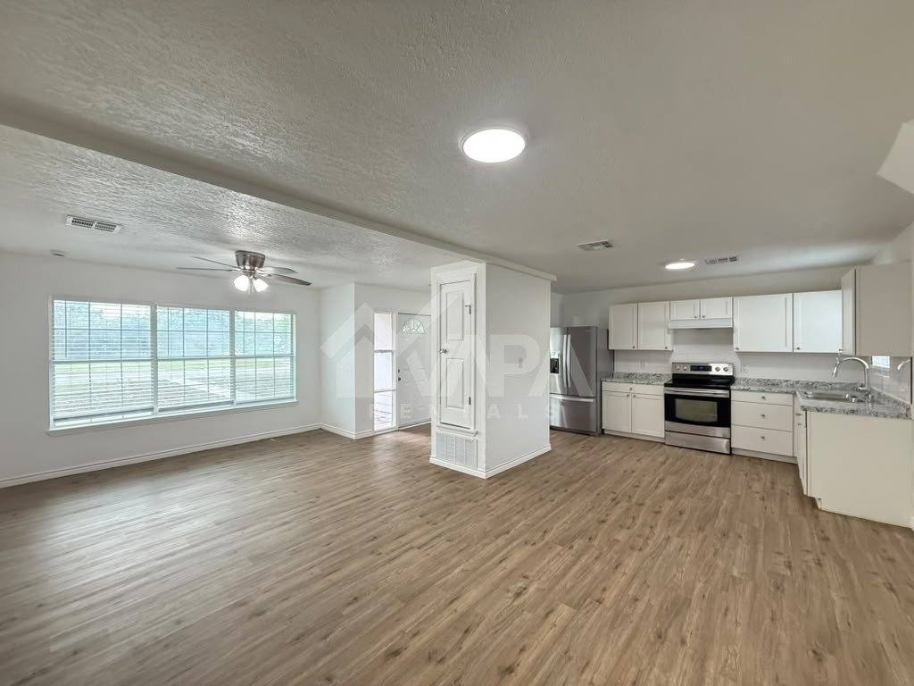 2902 Woodcliffe St, San Antonio, TX 78230 - House for Rent - Image 4