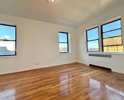 367 E 201st St #D3, Bronx, NY 10458