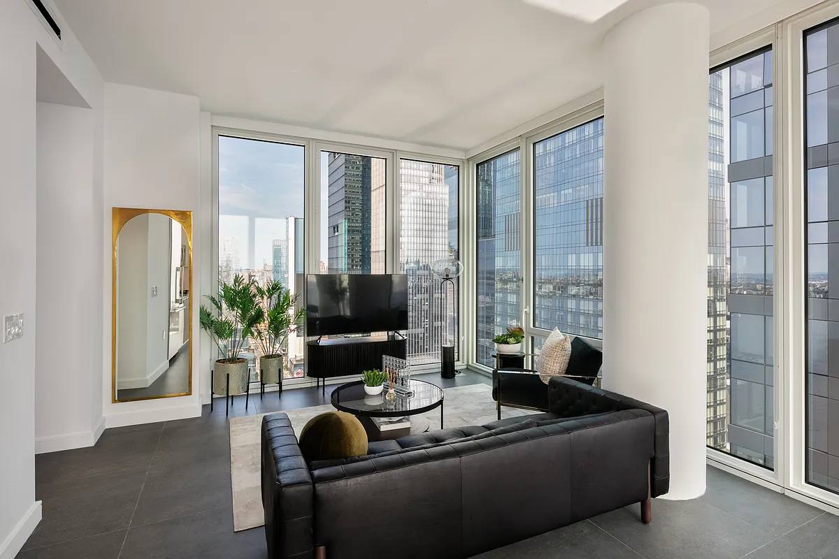 Apartment for rent at 606 W 30th St #43HH, New York, NY 10001