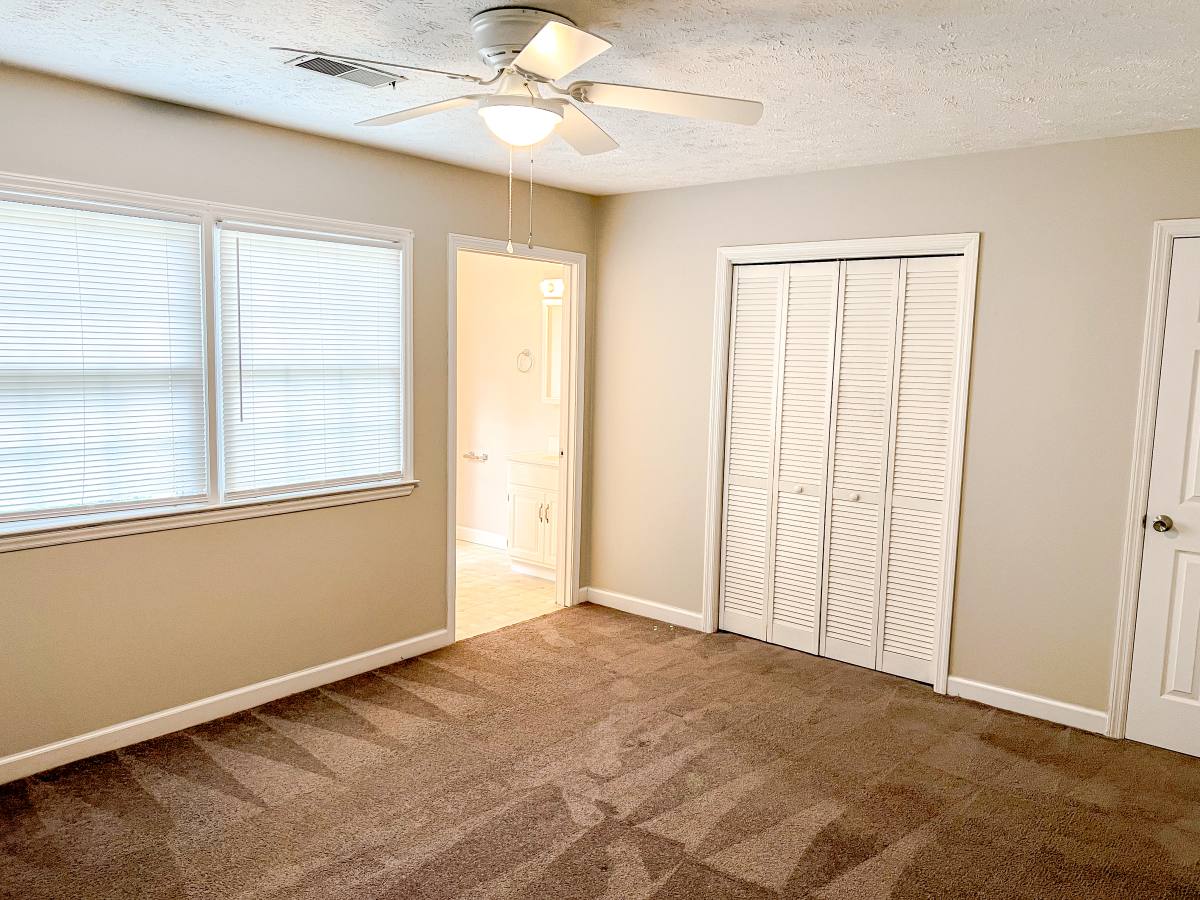 211 W 17th St, Lumberton, NC 28358 - Townhouse for Rent - Image 10