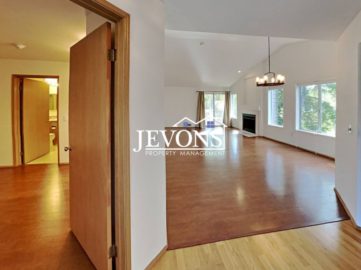 Condo for rent at 3632 255th Lane SE, Issaquah, WA 98029