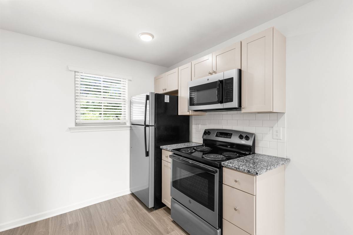 Apartment for rent at 4237-4241 5th Ave S, Birmingham, AL 35222