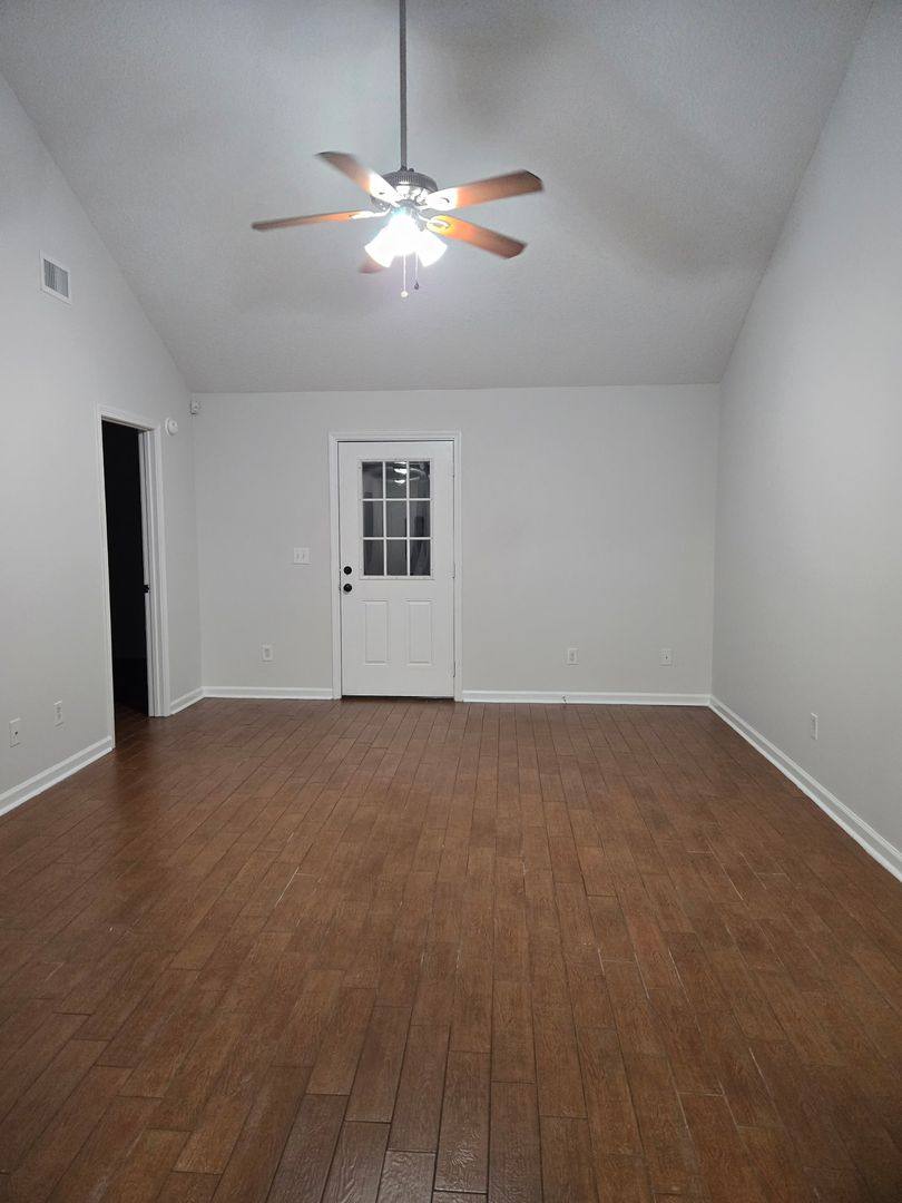 House for rent at 142 Leeswood Circle, Brunswick, GA 31525