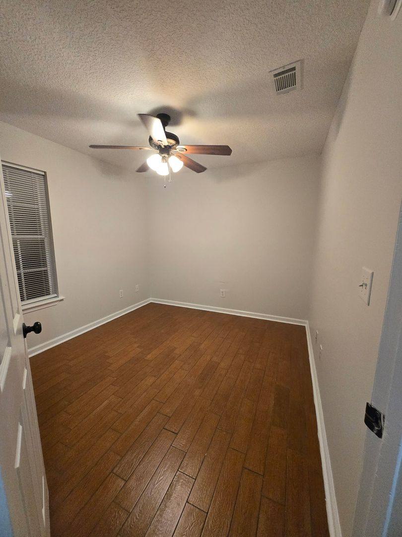 House for rent at 142 Leeswood Circle, Brunswick, GA 31525