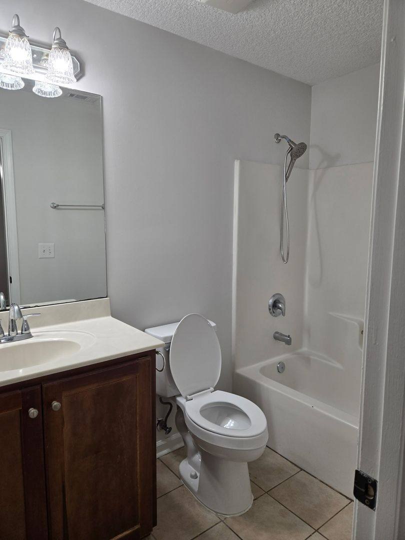 House for rent at 142 Leeswood Circle, Brunswick, GA 31525