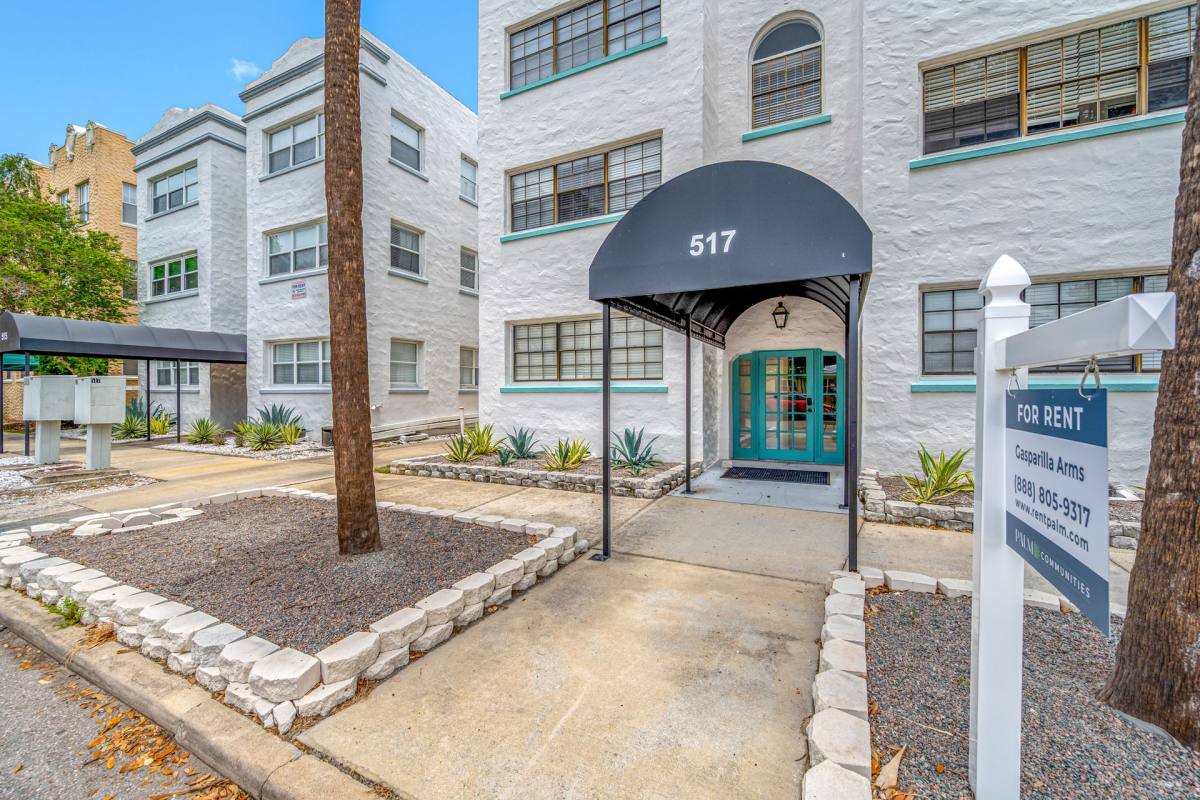 Apartment for rent at 517 Columbia Dr, Tampa, FL 33606