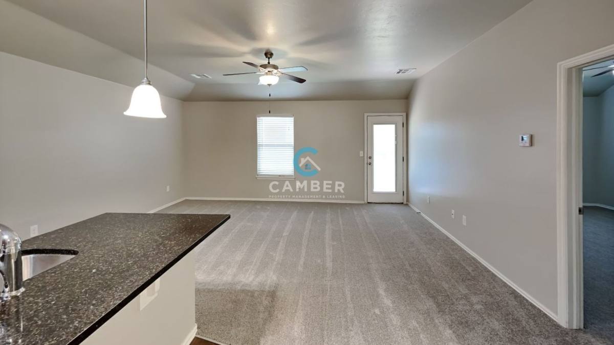 House for rent at 4704 River Mesa Dr, Yukon, OK 73099