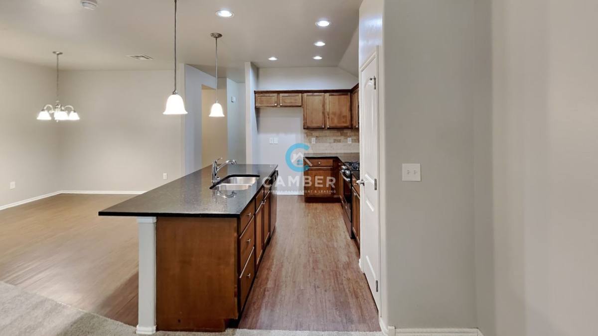 House for rent at 4704 River Mesa Dr, Yukon, OK 73099