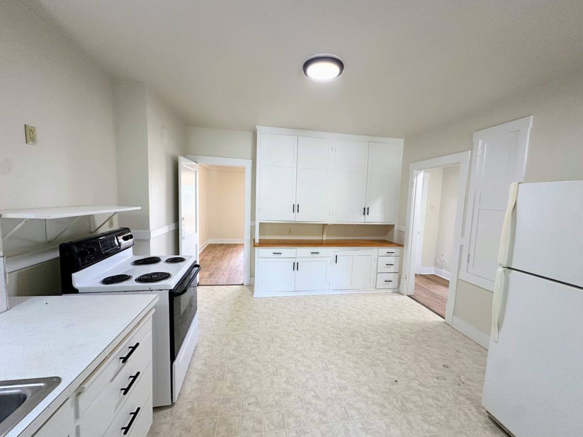 Apartment for rent at 812 State St, Manitowoc, WI 54220