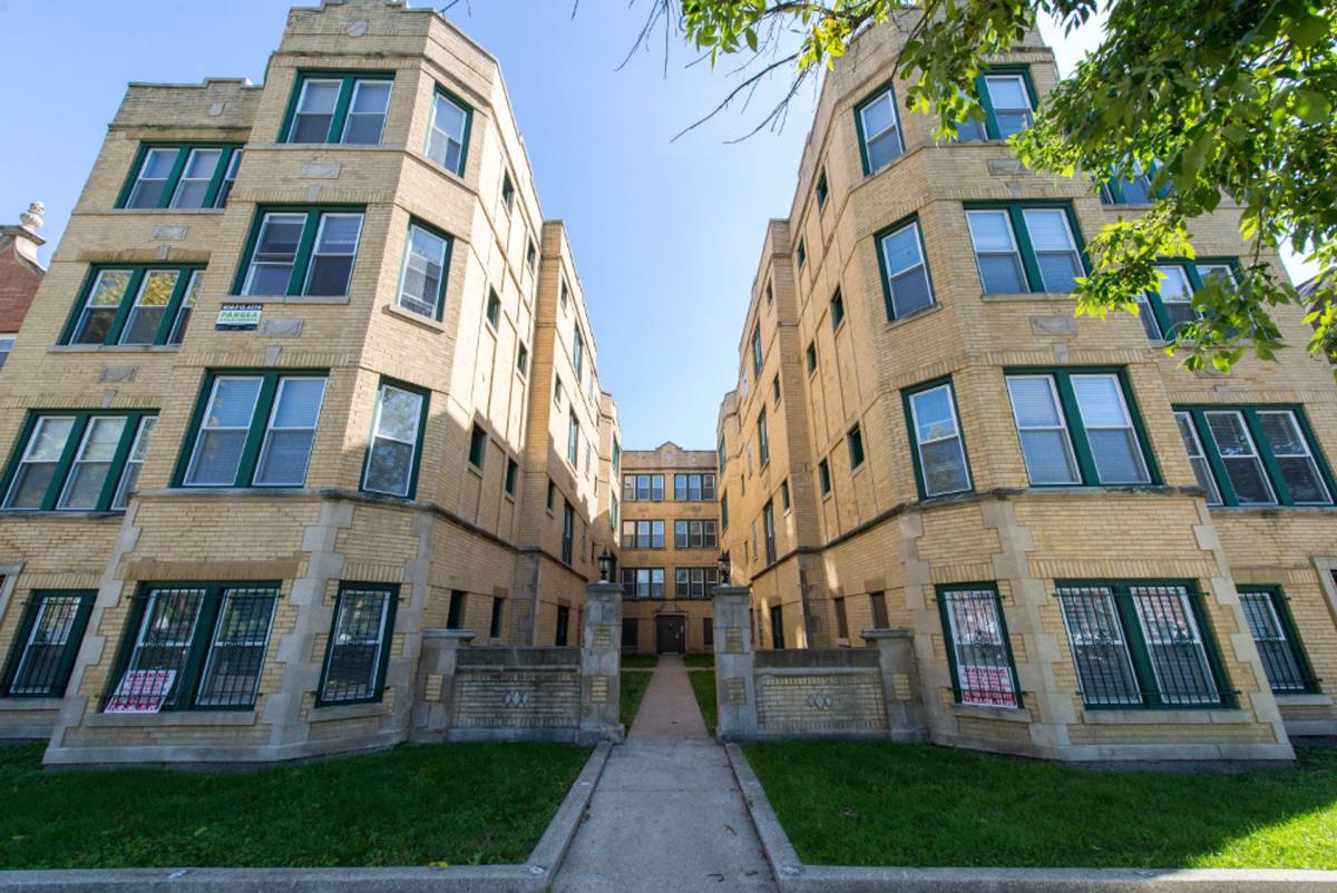 Apartment for rent at 1931 S Homan Ave, Chicago, IL 60623