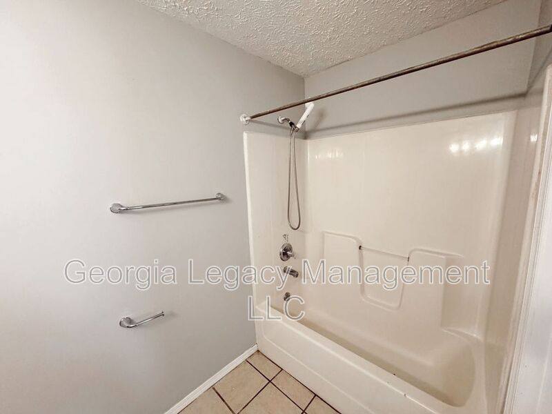 Apartment for rent at 896 Campbell St, Cleveland, GA 30528