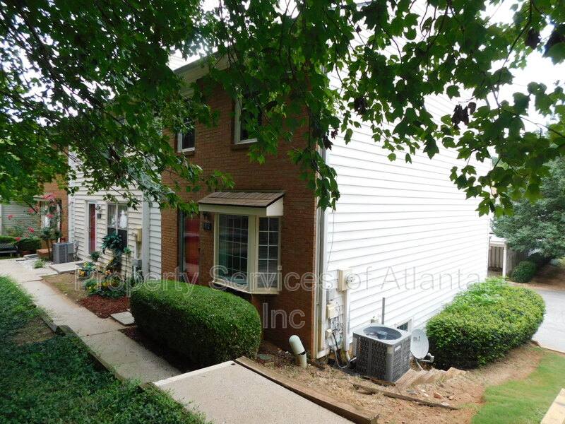 Townhouse for rent at 192 High Creek Dr, Roswell, GA 30076
