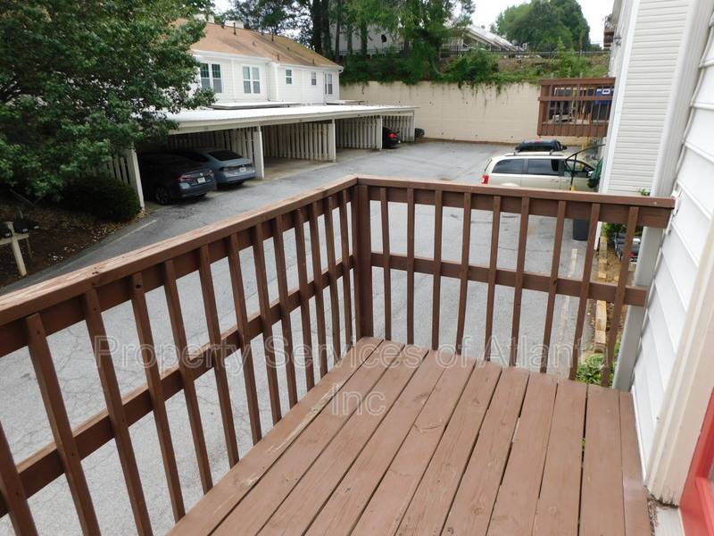 Townhouse for rent at 192 High Creek Dr, Roswell, GA 30076