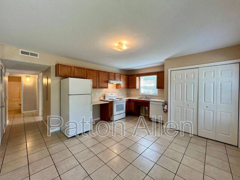 Apartment for rent at 8 Zell Lane #A, Weaverville, NC 28787