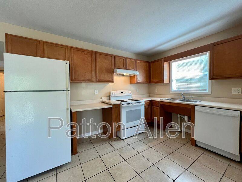 Apartment for rent at 8 Zell Lane #A, Weaverville, NC 28787