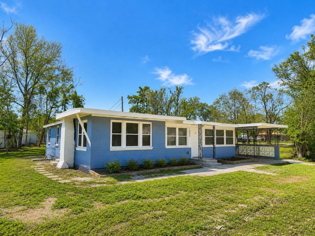 Apartment for rent at 1207 Kingston Ave, Orlando, FL 32807