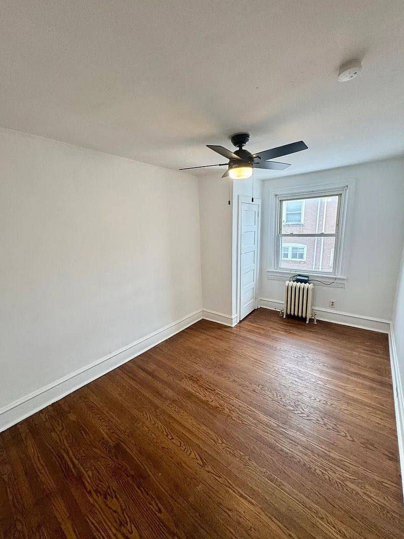 House for rent at 7111 Greenwood Ave, Upper Darby, PA 19082