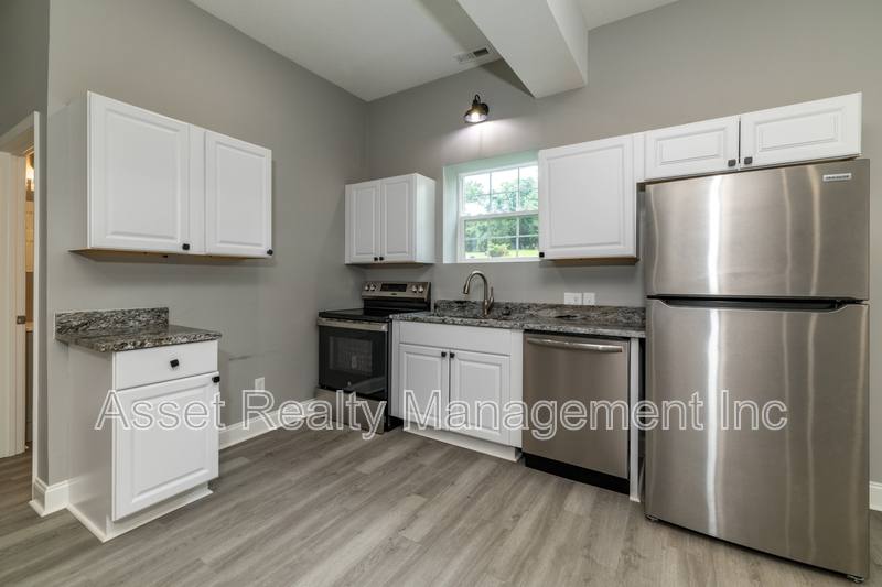 Apartment for rent at 2208 Sanderson Rd #101, Knoxville, TN 37921