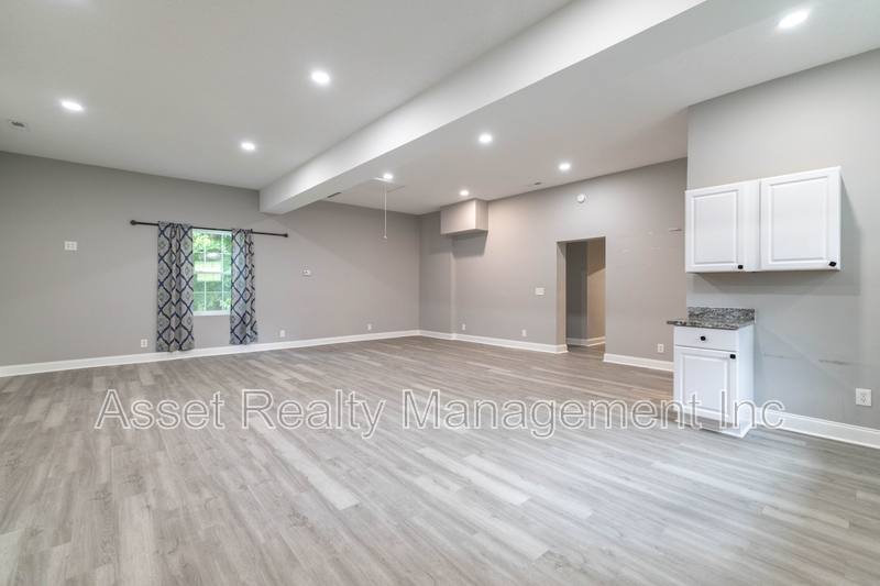 Apartment for rent at 2208 Sanderson Rd #101, Knoxville, TN 37921