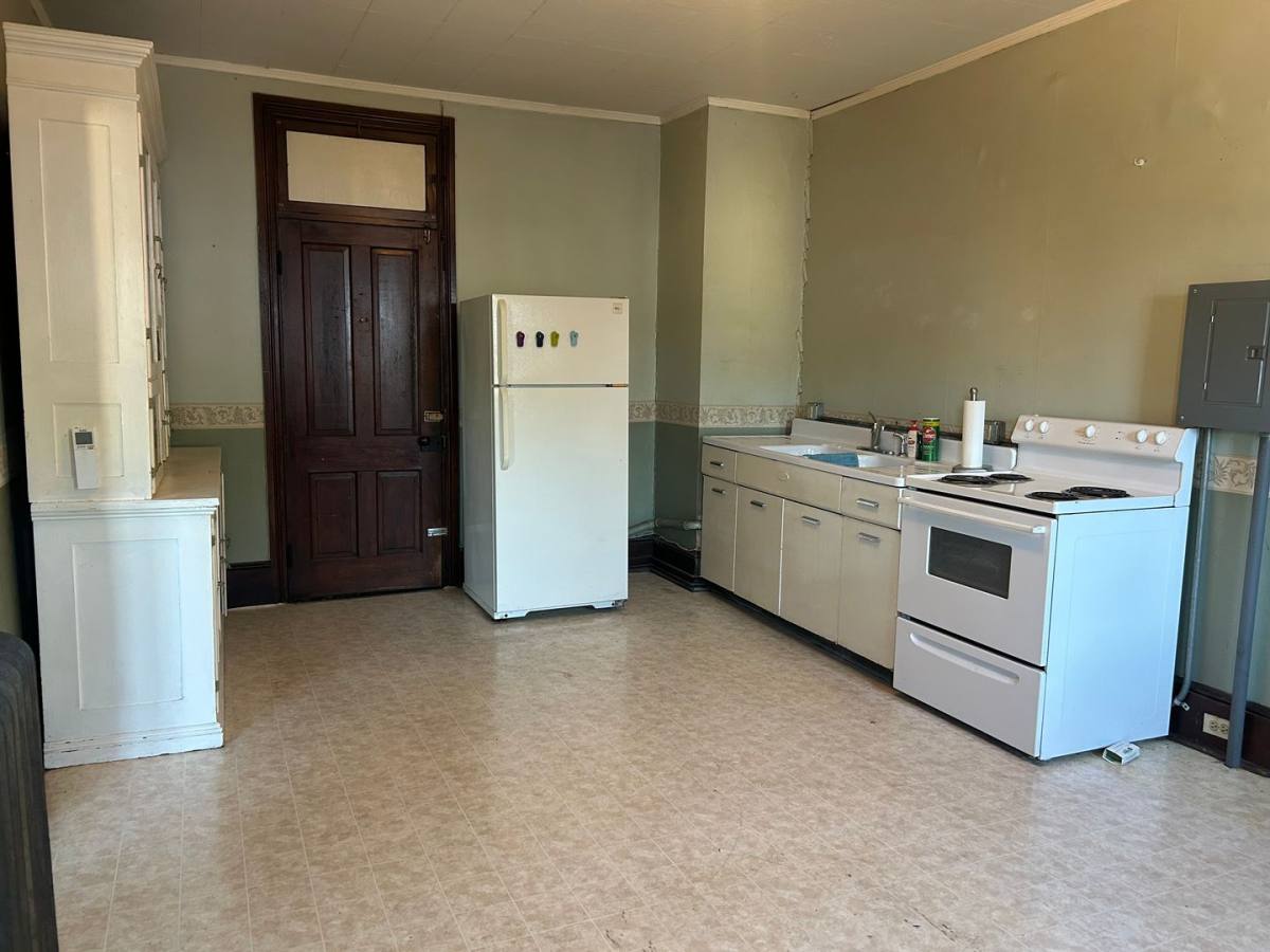 Apartment for rent at 27 W Seminary St, Mercersburg, PA 17236