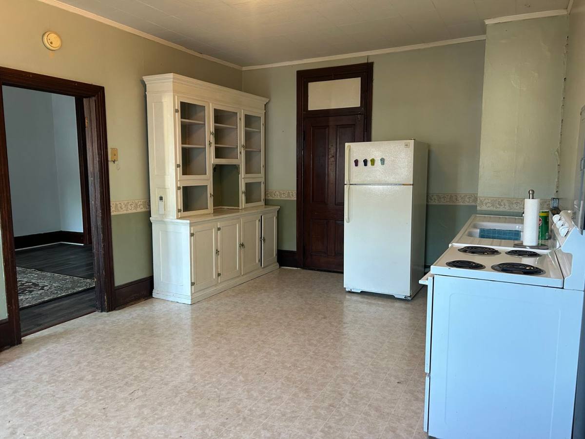 Apartment for rent at 27 W Seminary St, Mercersburg, PA 17236