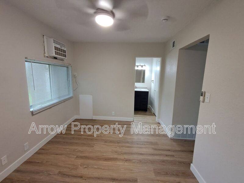 Apartment for rent at 1414 Oakland Rd #NE-14, Cedar Rapids, IA 52402