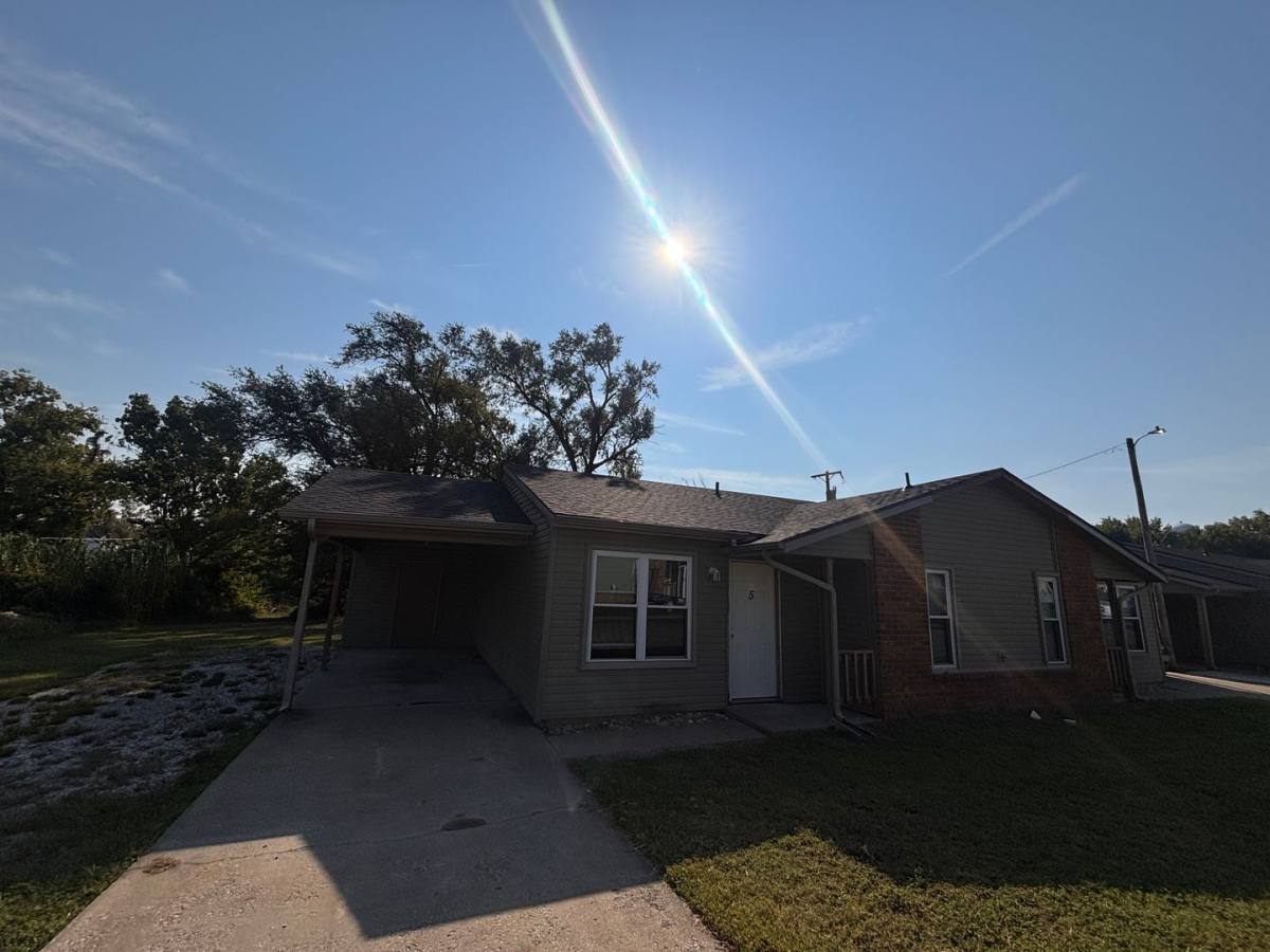 Apartment for rent at 3121 E12th St, Joplin, MO 64801