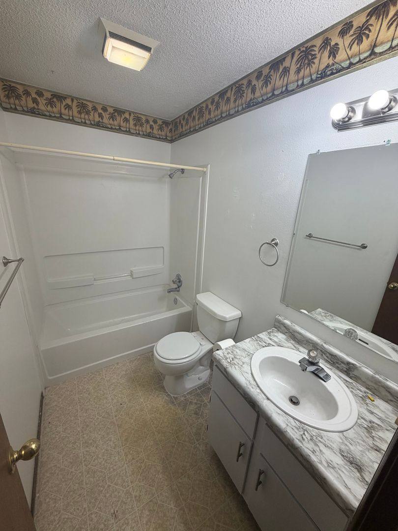 Apartment for rent at 3121 E12th St, Joplin, MO 64801