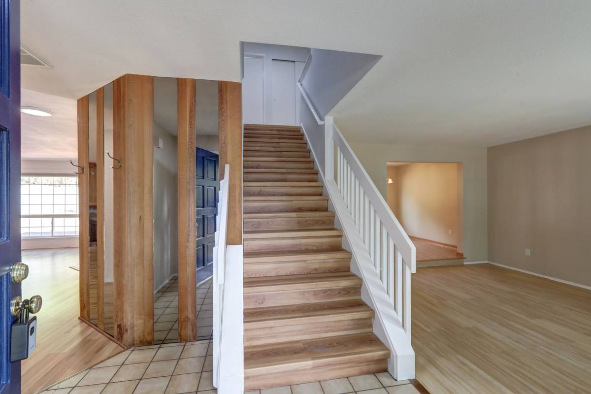 House for rent at 10028 NE 139th St, Kirkland, WA 98034