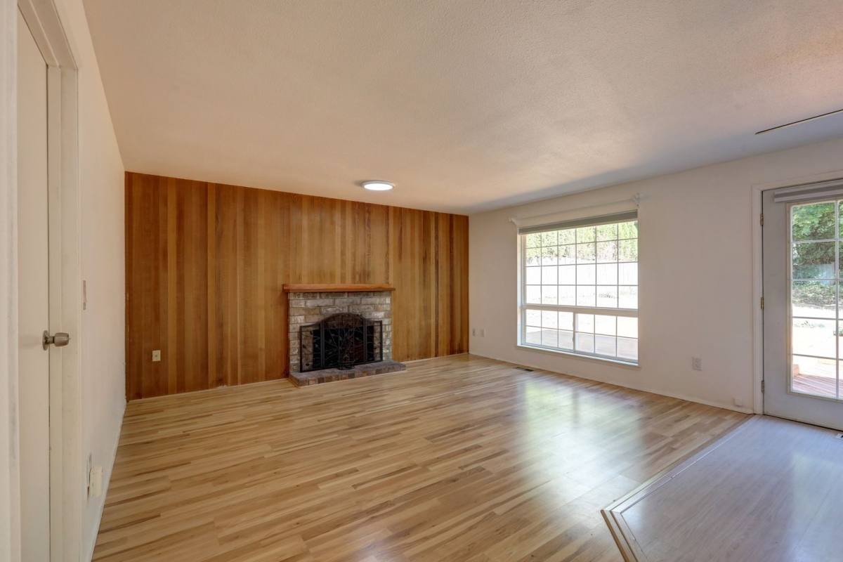 House for rent at 10028 NE 139th St, Kirkland, WA 98034