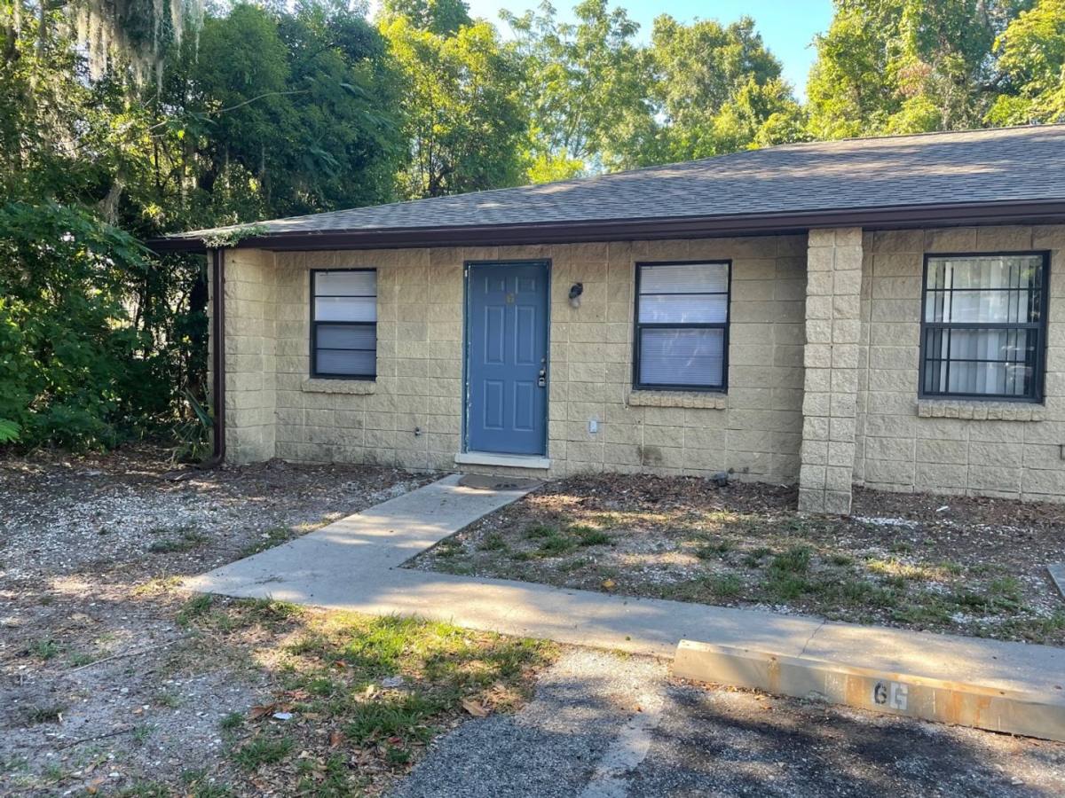 Apartment for rent at 1523 NW 7th St, Gainesville, FL 32601