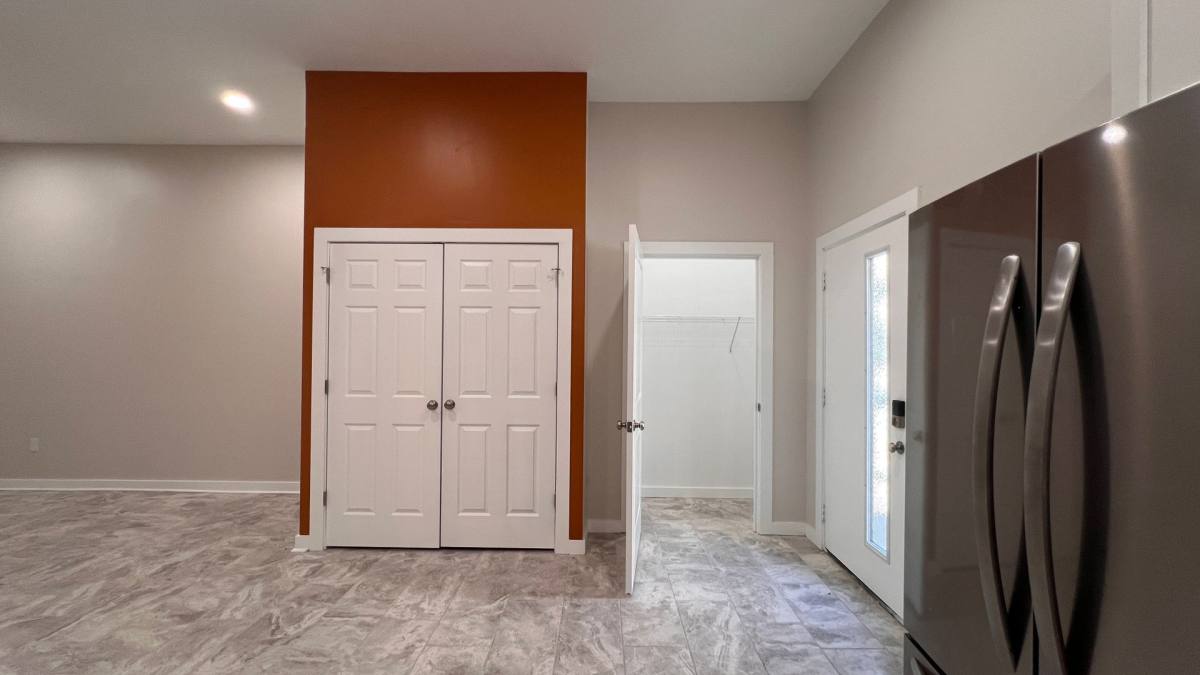 Apartment for rent at 24 NW 6th St, Evansville, IN 47708