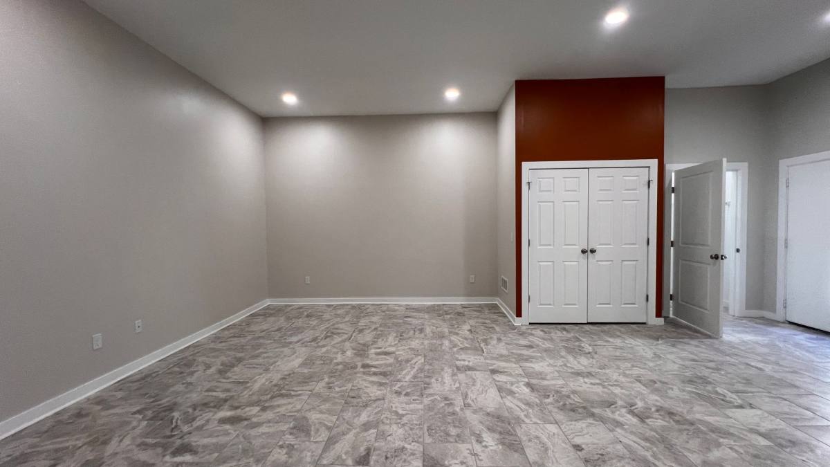 Apartment for rent at 24 NW 6th St, Evansville, IN 47708