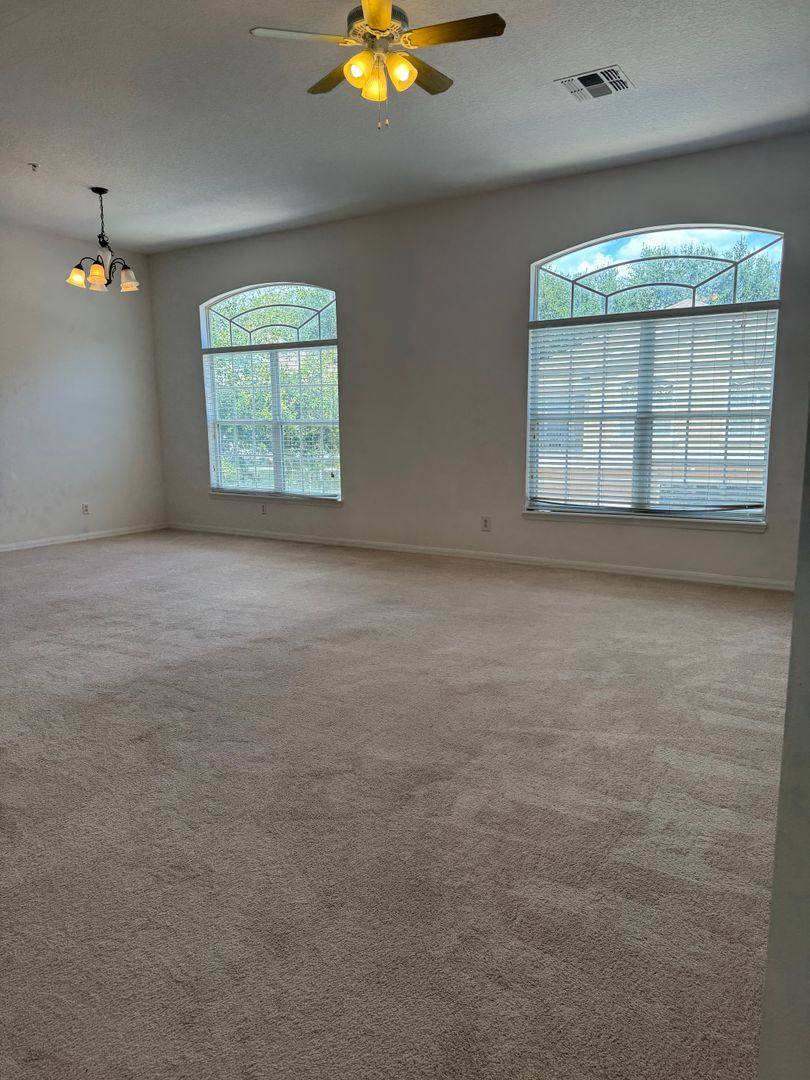 House for rent at 842 Ashworth Overlook Dr, Apopka, FL 32712