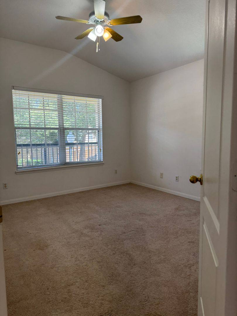 House for rent at 842 Ashworth Overlook Dr, Apopka, FL 32712